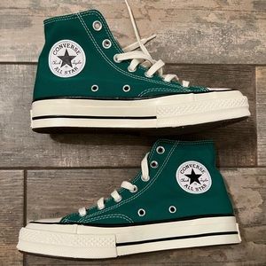 NIB Converse Hight Top Green